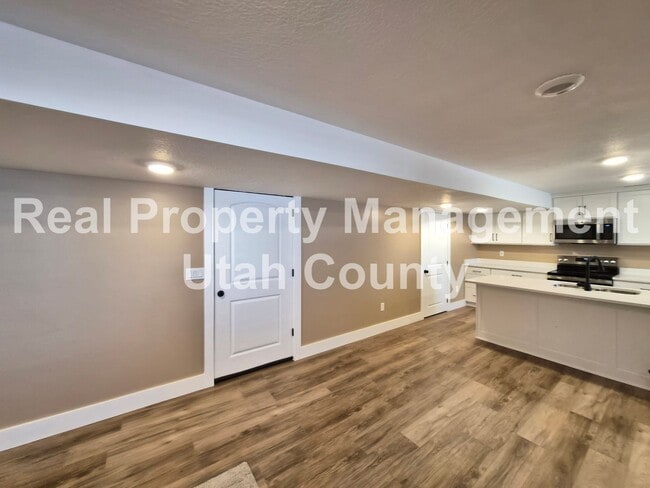 Building Photo - 1624 S 210 W