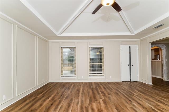 Building Photo - 701 Willow Brook Dr