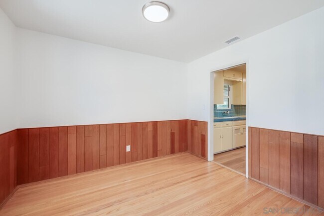 Building Photo - 6163 Adelaide Ave