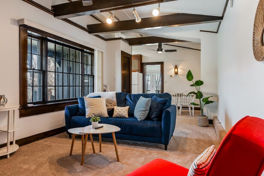 Primary Photo - 316 Poplar Hill Ln