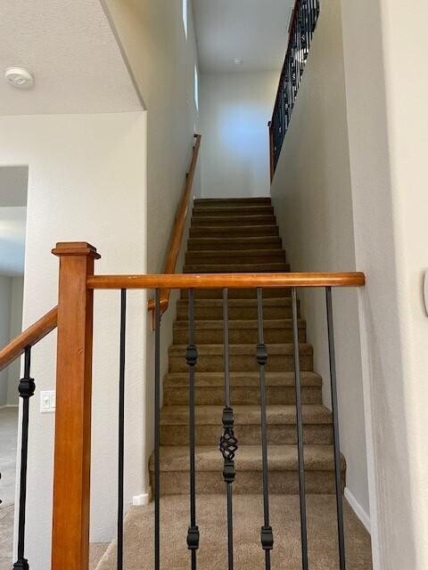 Building Photo - 4081 E Torrey Pines Ln