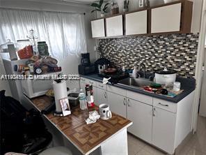 Building Photo - 602 SW 8th Ave