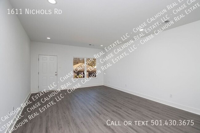 Building Photo - 1611 Nichols Rd