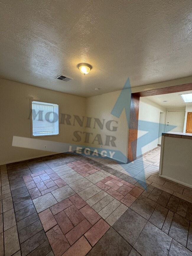 Building Photo - 316 Augustine Ave