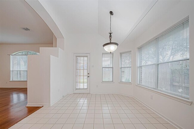 Building Photo - 3655 Heritage Colony Dr