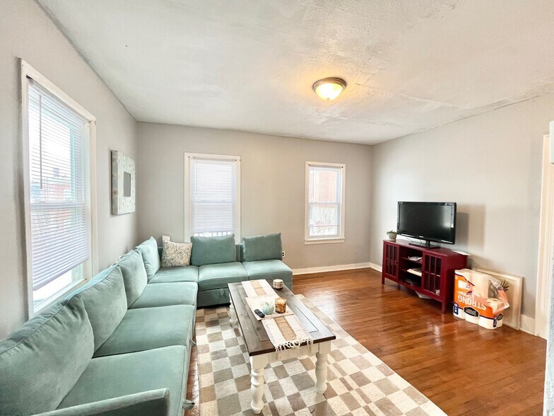 Building Photo - 10R Gardner St