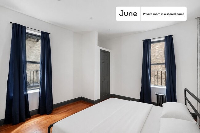 Building Photo - 23 E 109th St