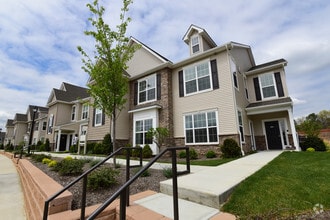 Building Photo - Woodhaven Commons