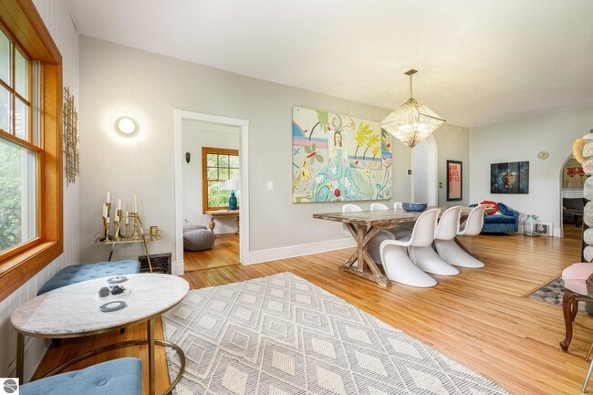 Building Photo - 828 Washington St