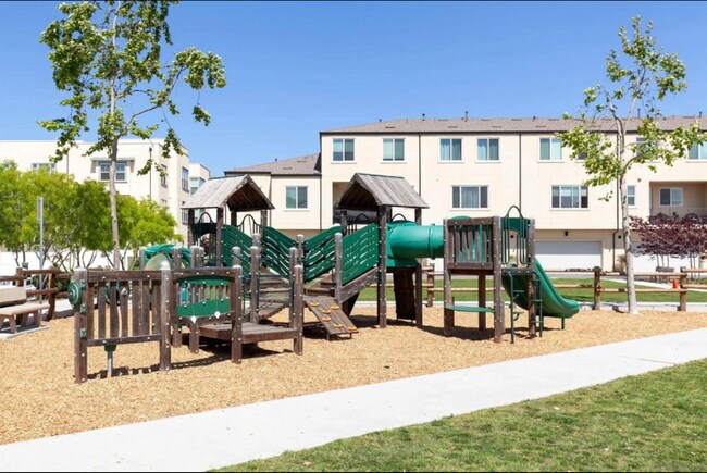 Building Photo - 5405 Beach Grass Ln