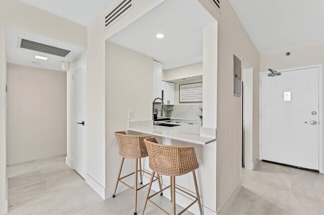 Building Photo - 1200 West Ave