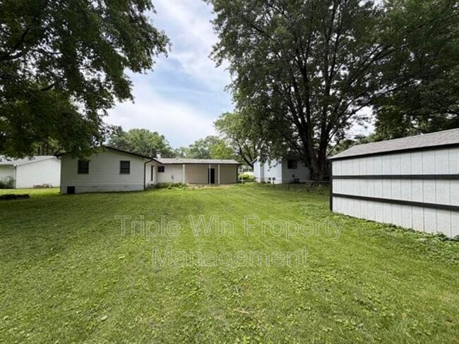 Building Photo - 2245 Lindsay Ln