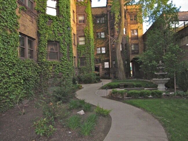 Building Photo - 3206 Prospect Ave E