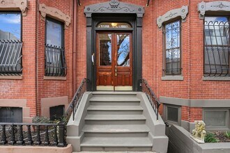 Building Photo - 191 Warren Ave