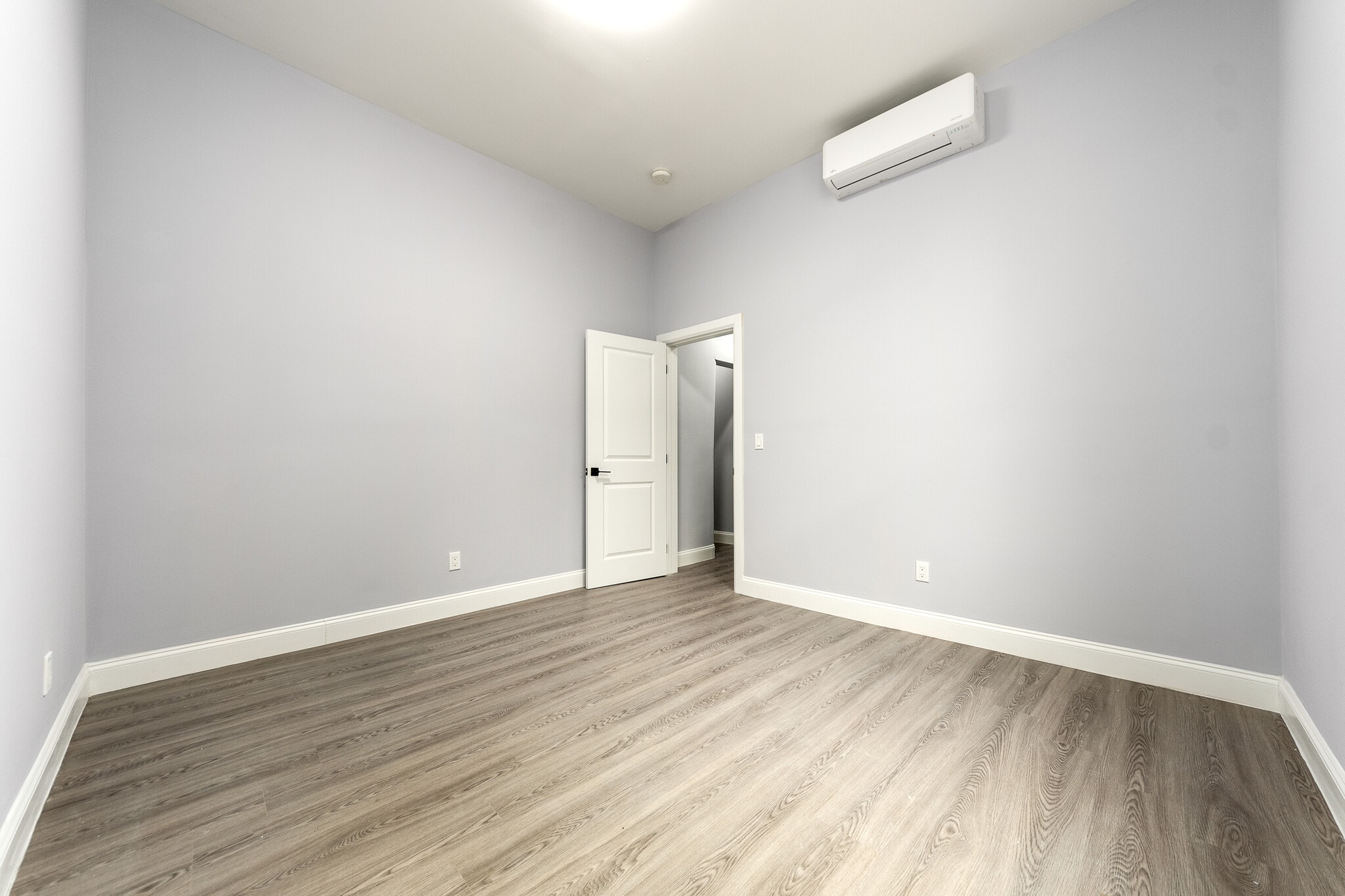 Building Photo - 222 Primrose Ave