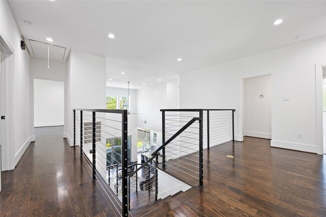 Building Photo - 2310 Althea Dr