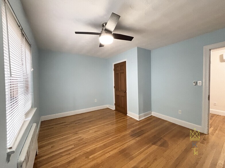 Building Photo - 9 Reservoir Rd