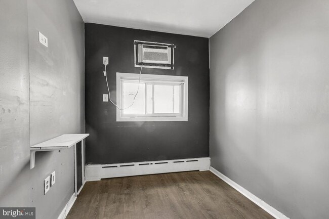 Building Photo - 2212 S Bouvier St