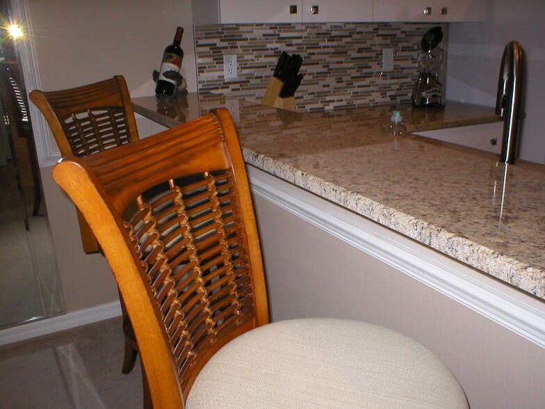 Building Photo - 21180 Country Creek Dr