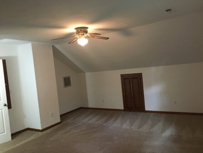 Building Photo - **Beautiful Ranch Home in Etheridge Manor**