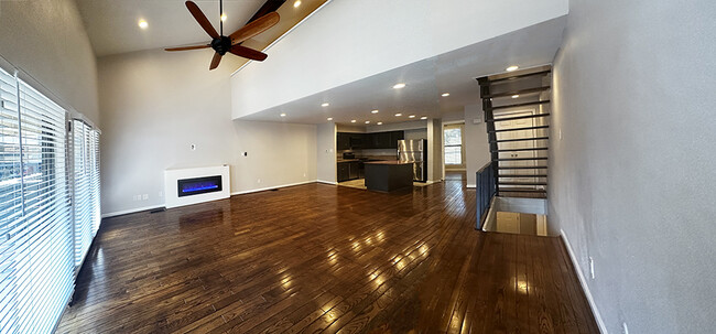 Open floor plan - 8710 Park Ln