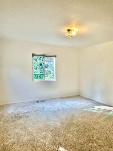 Building Photo - 2255 E Chevy Chase Dr