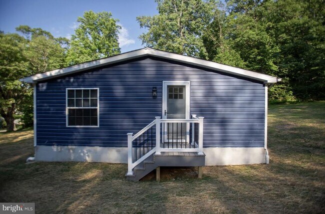 Building Photo - 152 Icedale Rd