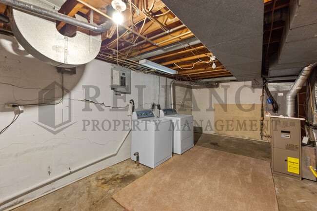 Building Photo - 737 S Lorraine Ave