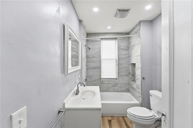 Building Photo - 18 Geneva St