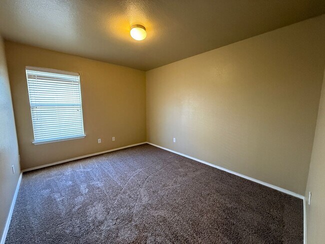 Building Photo - 2539 Red Fern Dr