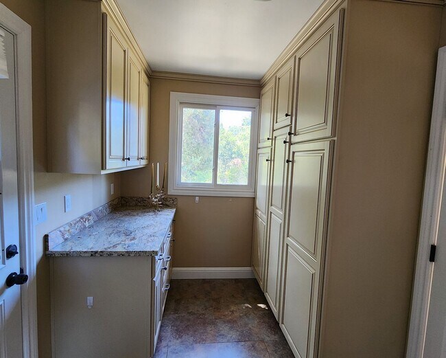 Building Photo - 25875 Estacada Way
