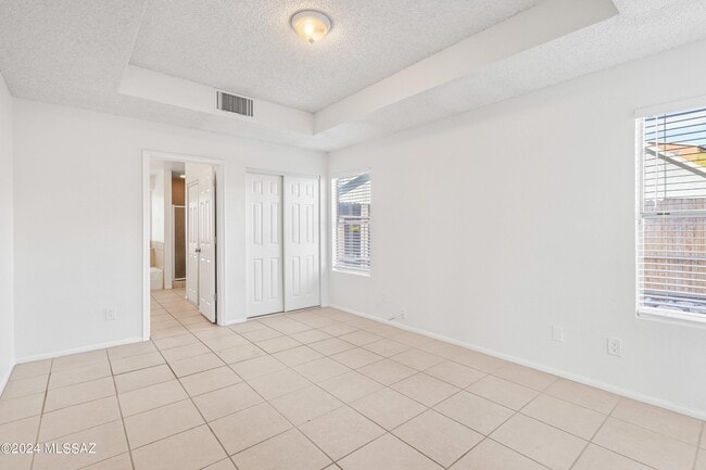 Building Photo - 7209 S Avenida Del Nopal