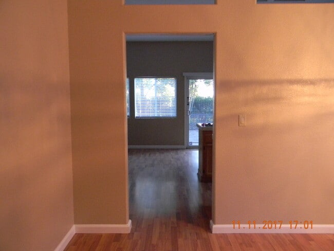 Building Photo - Roseville, Cresleigh Highlands, Near Galleria Mall, Single Story 3/4 Bed/office , Gardner, Patio ...