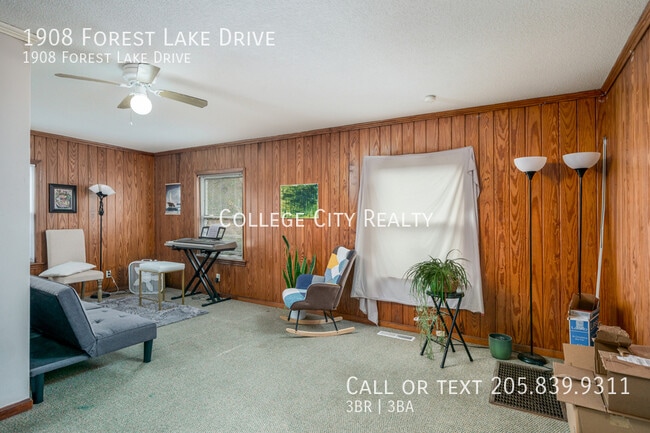 Building Photo - 1908 Forest Lake Dr