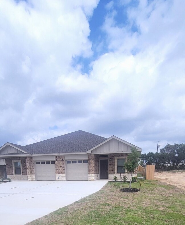 Building Photo - New Construction Duplex Available Now
