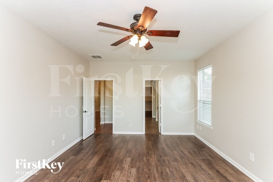 Building Photo - 16302 Stable Manor Ln