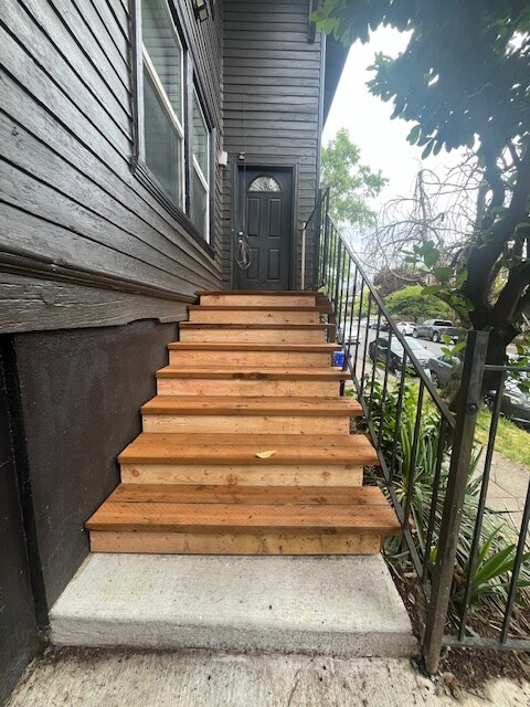 Building Photo - 3904 N Albina Ave