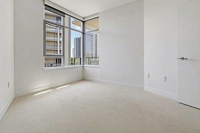 Building Photo - Skyline Views & Sophisticated Corner Living at Aria in Cortez Hill