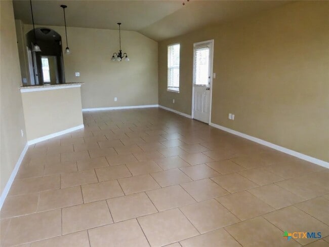 Building Photo - 4602 Cambridge Dr