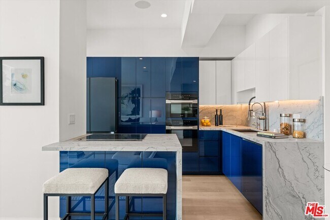 Building Photo - 10501 Wilshire Blvd