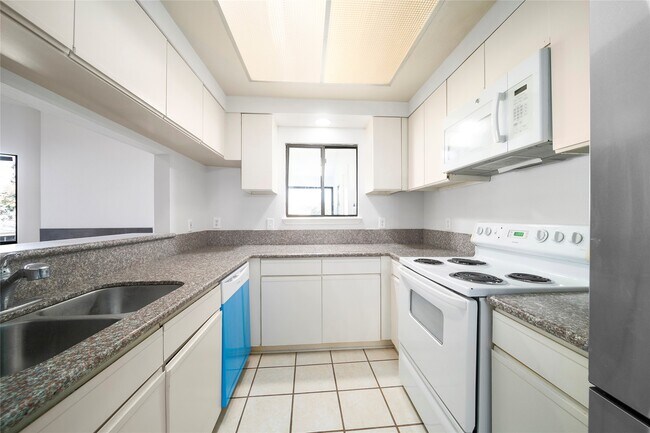 Building Photo - 4144 Greystone Way