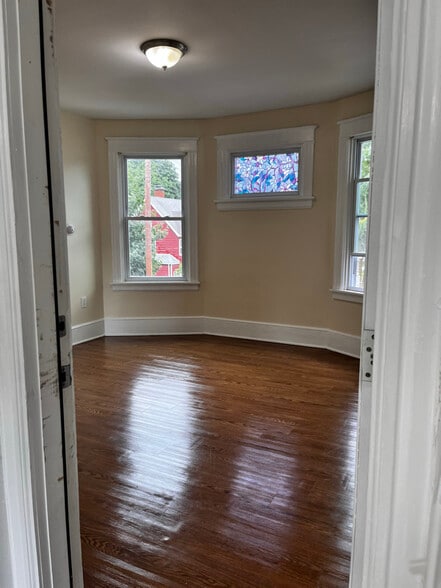 Building Photo - 1 Park Pl