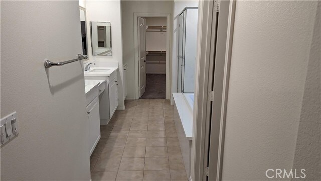 Building Photo - 5440 Starling Dr