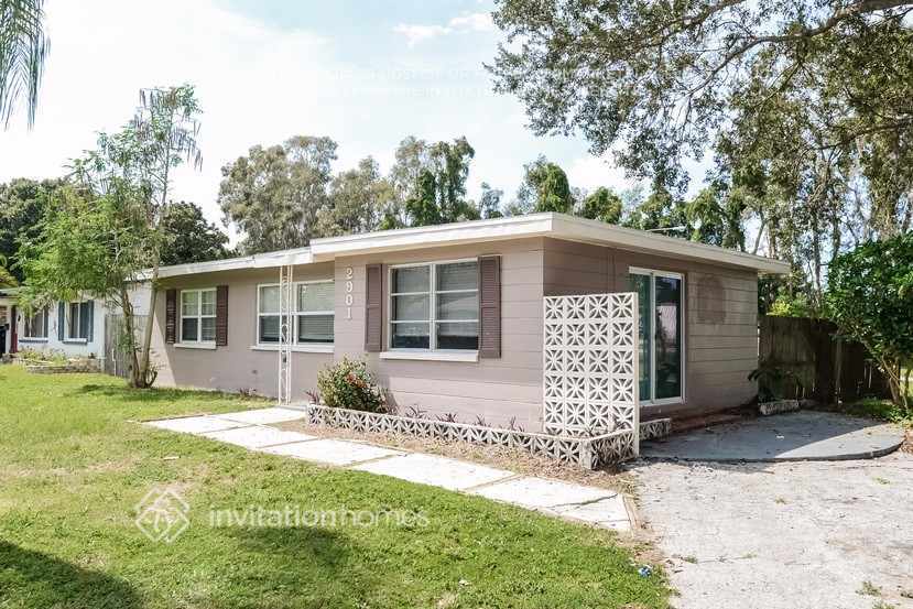 Building Photo - 2901 34th Ave N