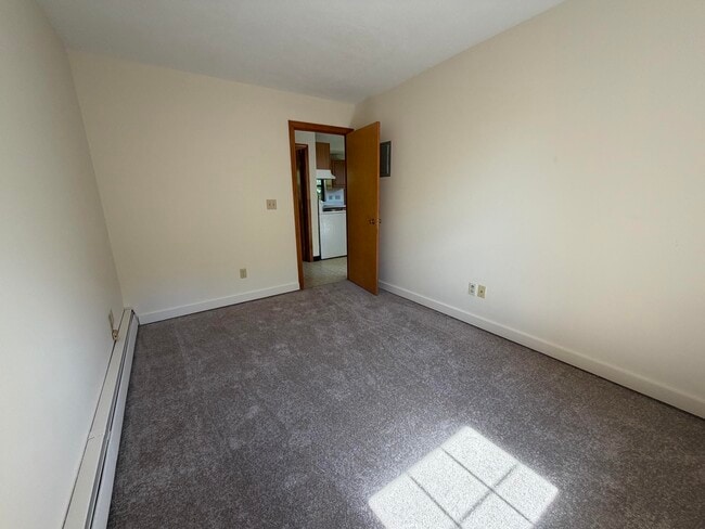Building Photo - 56 Westville Rd