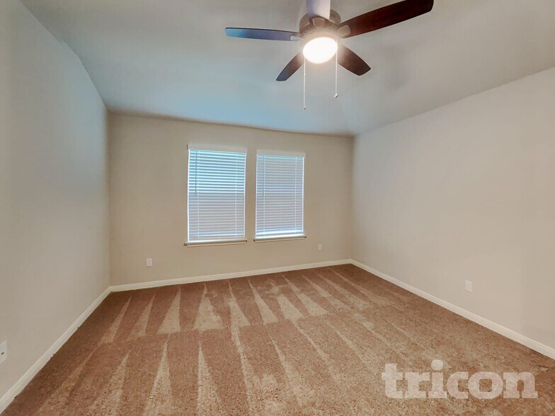 Building Photo - 13618 Paxton Blvd