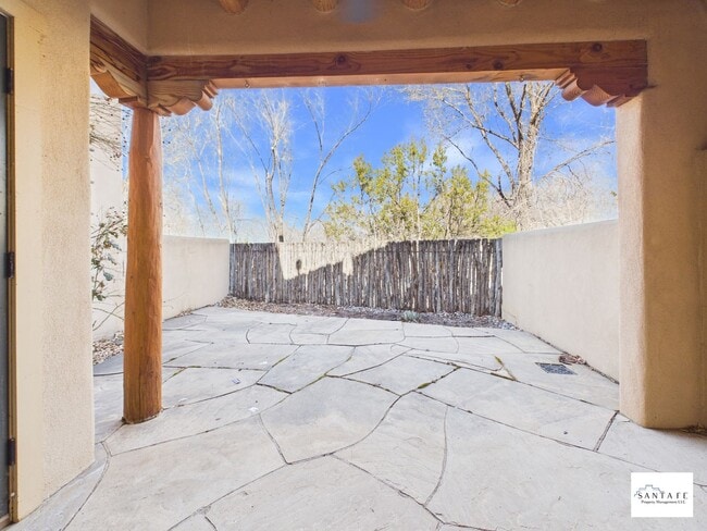 Building Photo - Two Level Townhouse Available February 1, 2026