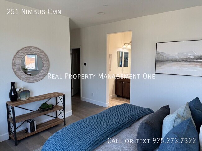Building Photo - 251 Nimbus Cmn