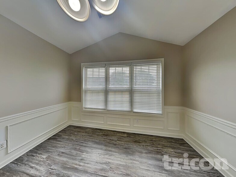 Building Photo - 2725 Archer Way