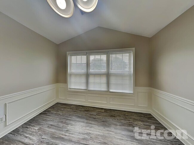 Building Photo - 2725 Archer Way